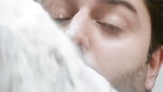 Larki kay Chakar Mean Sara Aata