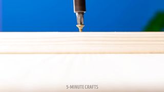 Frightfully Easy DIY Halloween Crafts & Clever Hacks: Unearth Spine-Tingling Fun! ????????????