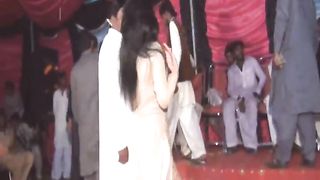 Abhi To Party Shuruh Hoi Hai