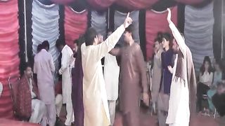 Assan Pakay Dholay De