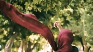 Lal dupatta urde gaya ree