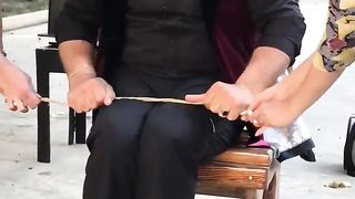 He performed incredible magic tricks with the girls. It is impossible to reveal the secret.