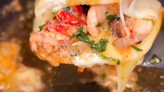 Mouthwatering Lobster Grilled Cheese Sliders