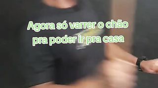 Agora só varrer o chão pra poder ir pra casa