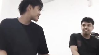 Dunia Sedang Bercanda !