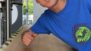 Challenge la ou ca atterrit tu doi manger