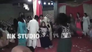 Inj Laghda Chan Mahiya  Mujra Madam Talash Mujra Dance Party