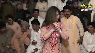 MADEM MEHAK MALIK GILA KAHEN DA  KARIYA WEDING DANCE