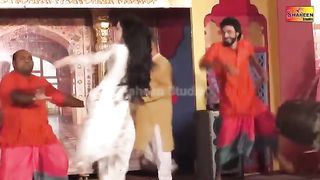 Mehak Malik HAR PASEY DHOL VAJDE NEW LATEST STAGE DANCE