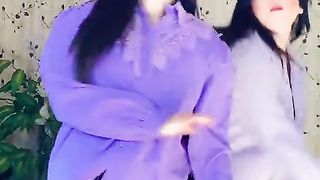 2 beautiful girl awesome dance ????