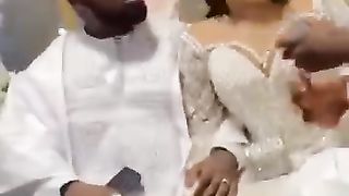 On cherche le marié ????????.