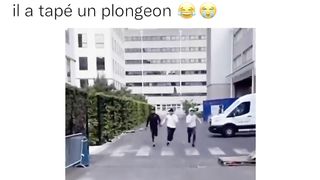 C’est chaud ???????? #comedy #divertissement #funny #funnyvideo #humour #mdr #bird #lol #blagues.