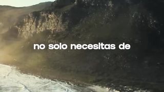 Mujer chupa el pene