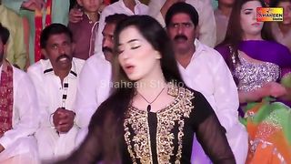 Mehak Malik Dhola Mariya Watta Chukawan New Dance Video in Multan