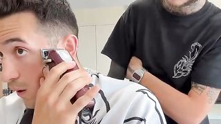 Plus besoin de coiffeur ???? @lecoupeurbarbershop