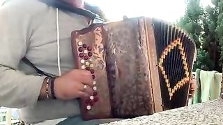 Where does Maria come from, beautiful modinha, very well played.