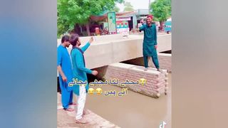 Funny Pakistani People's Moments ????????-part:-11th | funny moments of pakistani people 2