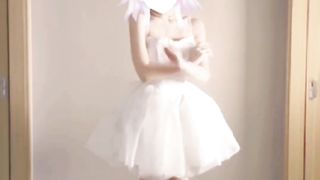 Wear a skirt and dance for you