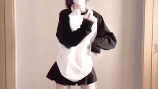 oi! Want to see who dances