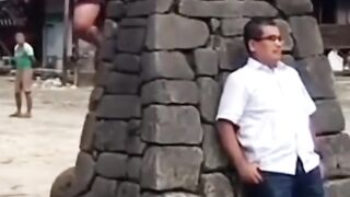TRADISI HOMBO BATU NIAS tradisional indonesia