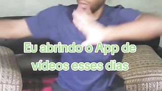 Eu abrindo o App de vídeos esses dias