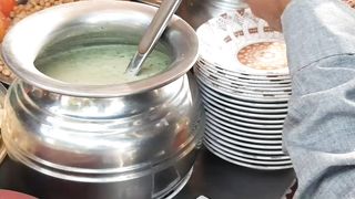 super soft Dahi Bhalle/famous chana chaat#Dahivada/dahi vada recipe/pakistani street foods/welcom home kitchen