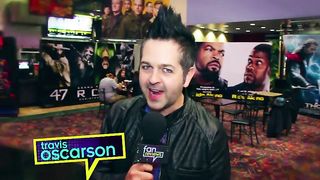 Chris Hemsworth & Natalie Portman Bring the Thunder in