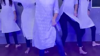 Mahiye Jinna Sohna Dance