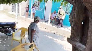 Disque la señora habia sido su novia