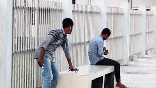 Fake Spider Attack Prank On Public: Remote Control Spider Vs Man Prank Video: