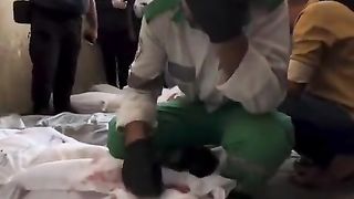 غزہ میں ایک پیرامیڈیک نے اسرائیلی طیاروں کی بمباری سے جان کی