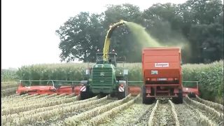sophisticated machines in the world of agriculture /mesin modern