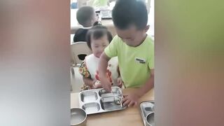 100 Random Acts of Kindness That Will Make You Cry!