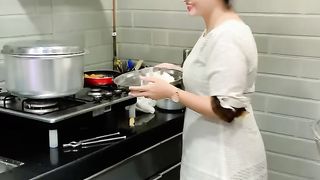 Dunyaan Ki Zabardast Saass