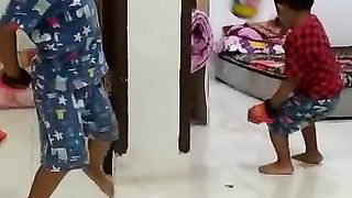 Bang Dzaki latihan tinju