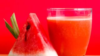 A watermelon treat, Una delicia de sandía