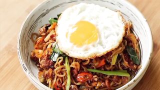 Mie Goreng Kornet