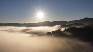 "Peak Harmoni: The Amazing Natural Beauty of the Mountain"