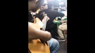 Indonesian buskers go viral.2023