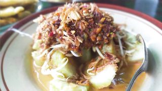 Lontong Sambel