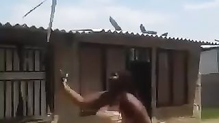 la femme à la machette
