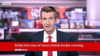 Airstrike hits area of Rafah crossing at Gaza-Egypt border - BBC News