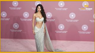 Disha Patani Raise The Temprature In Saree At Nita Mukesh Ambani's NMACC