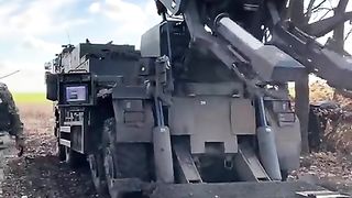 Ukraine Russia War | CAESAR 8x8 Fires Shell Automatically | RCF