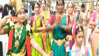 ఆక‌ట్టుకున్న క‌ళాబృందాల ప్ర‌ద‌ర్శ‌న‌