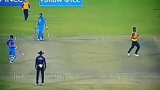 Dhoni and virat Kohli