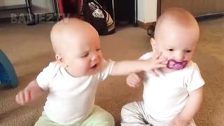 The funniest twin babies -You will laugh hard ????