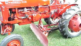 Farmall Cub Belly Mounted 54A Grader & Leveling Blade with power angle.mp4