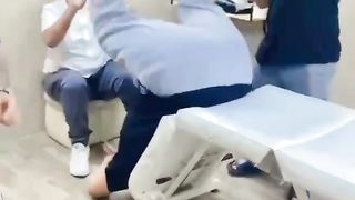 Друзья шутить
