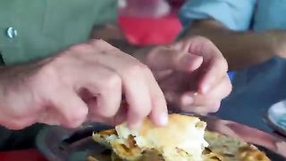 India's Best Breakfast Costs 14 cents!!! Amazing punjabi's street food
